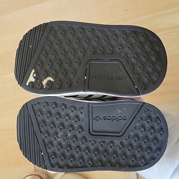 Adidas sneakers size 4k toddler - Picture 4 of 4